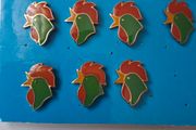 7 x Vintage Kalloggs Corn Flakes Rooster Logo Badges 1970's