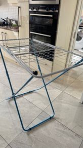 clothes airing rack