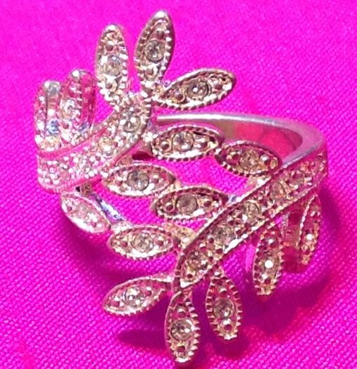 Vintage Crystal Leaf Ring