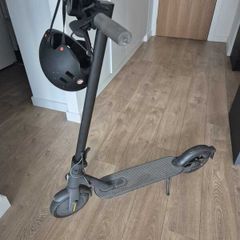 Xiaomi Mi Essential Electric Scooter + Helmet, Lock & Spare Tyre