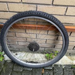 bike wheels and tyres