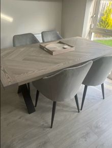 Dinning Table and Chairs