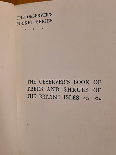 .The Observers Book Of TRRES & shrubs Of The British ISLES. 240 PAGES POCKET SIZE.