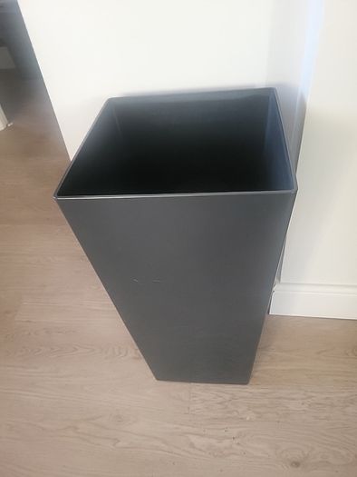 Phoenix tall tapered square planters