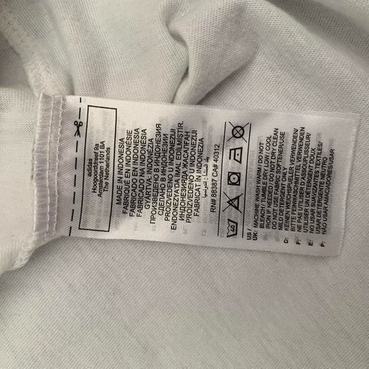 Adidas T-Shirt