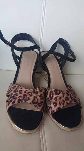 New Look Wedges. Size 8