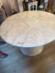marble dining table