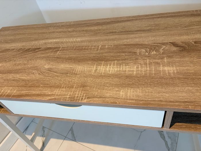 Desk / Table