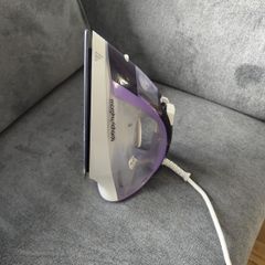 Morphy Richards Crystal Clear steam iron in good working condition.