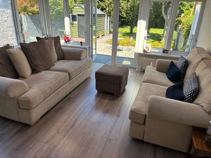 suite of furniture (3 + 2 + footstool)