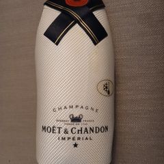 Champagne Cover