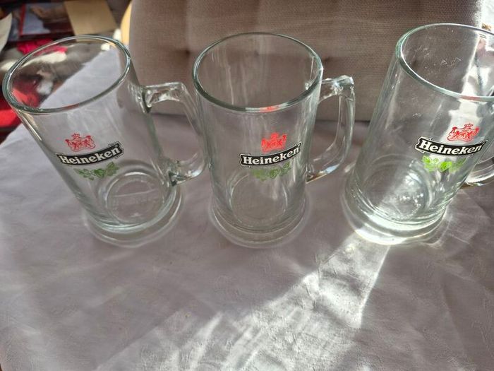 4 Vintage Heineken glass beer tankards/mugs.