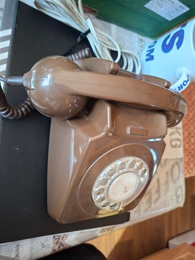 GPO 746 Rotary Dial Telephone, Vintage Model designed in a Classic Brown Finish, Beautiful Display for Props or shelf fillers of the olden days, postage available or collection