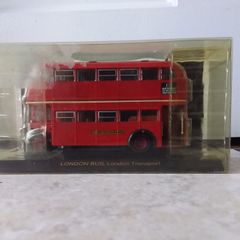 London Bus : London Transport Route No.127 Chingford