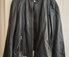 Leather jacket size 16-18 , never worn