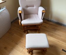 Baby feeding chair