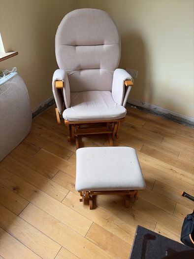 Baby feeding chair