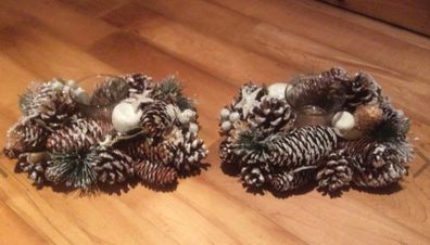 2 Christmas T-Light Holders