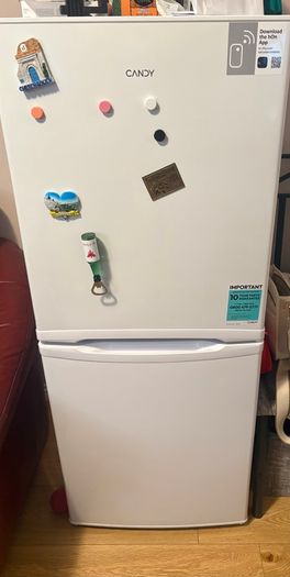 Full-Size Candy Freestanding Fridge Freezer (185L)
