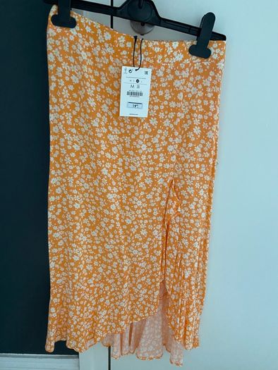 Skirts Bershka/Newlook