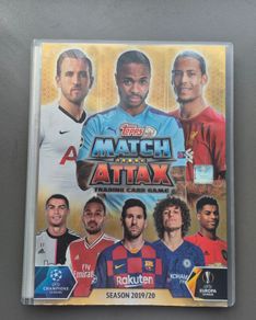 Selling a clean collection of football cards very good condition some might have bents