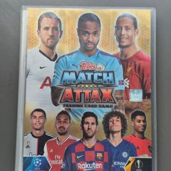 Selling a clean collection of football cards very good condition some might have bents