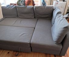 Pull out couch/Sofa bed with storage
