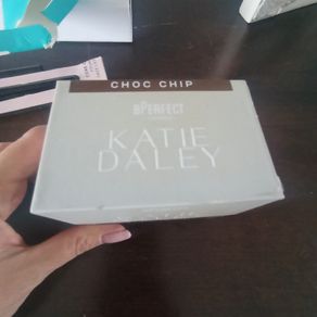Katie Daly makeup powder