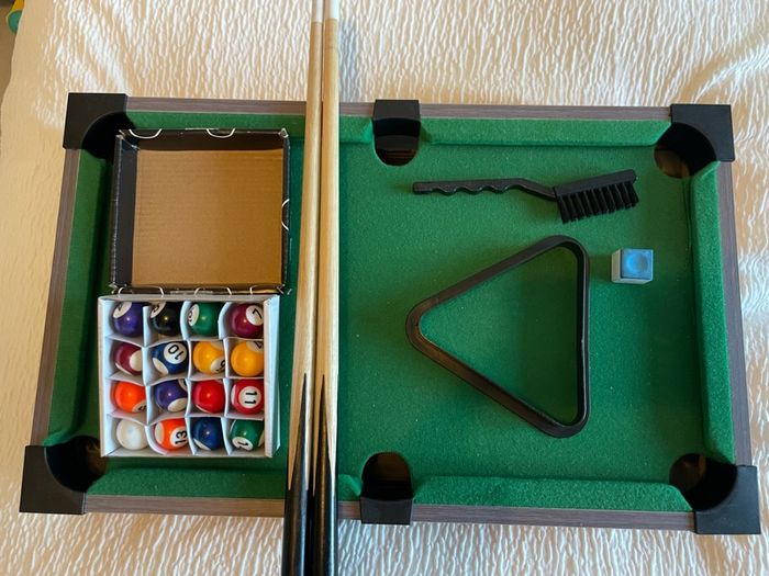 Mini Pool Table