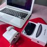 Apple MacBook Air 13 256GB SSD + Accessories Image 2