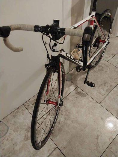 carbon fibre bike