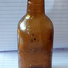 O Connor's kanturk 1/2 pint vintage bottle,,bottle seems to have a defect,around bottom of bottle, holds water no leeks,see pictures,sold as is ,lovely display advertising bottle, collectors items, buyer collects or pays postage thank you,