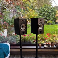 speaker stands