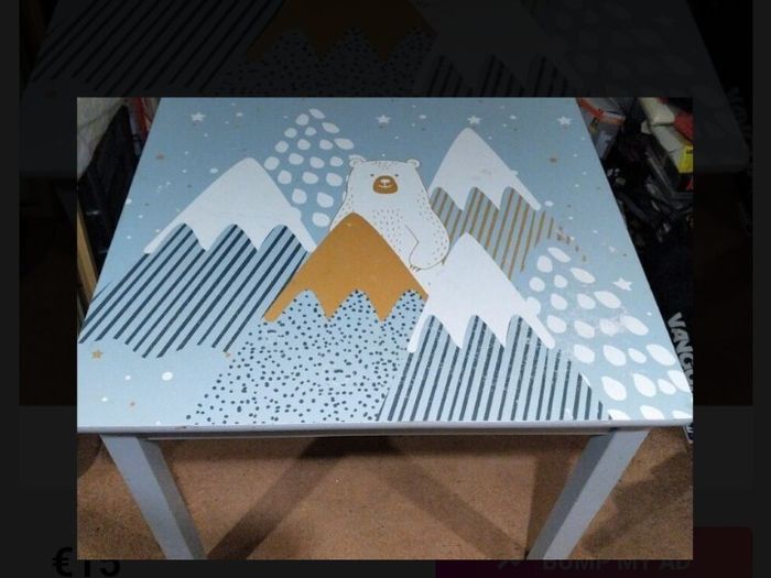 Kid's table & chair
