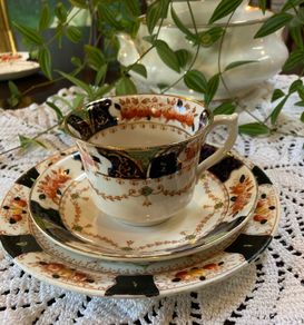 Vintage tea trio
