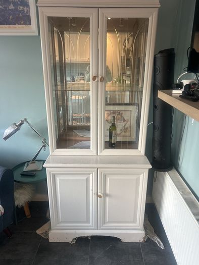 Wood kitchen cabinet