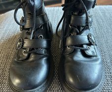 UK 1 black boots