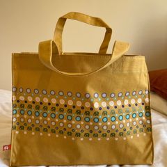 Mustard shopping bag