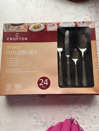 Brand new cutlery set for sale