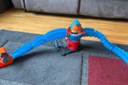 Hot wheels gorilla track