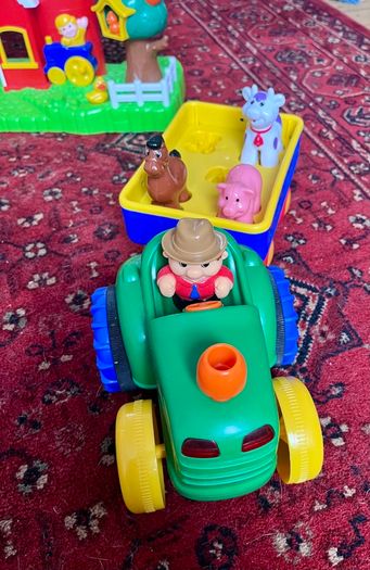 Big Steps Old MacDonald Farm and Tractor playset. For age: 12 months+