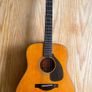 Yamaha guitar Image 10