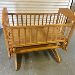 Cradle / Crib