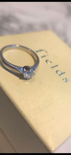 Platinum 4 Claw Diamond Ring