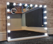 Hollywood Vanity Makeup Mirror