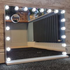 Hollywood Vanity Makeup Mirror