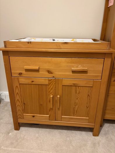 Nursery furniture set
