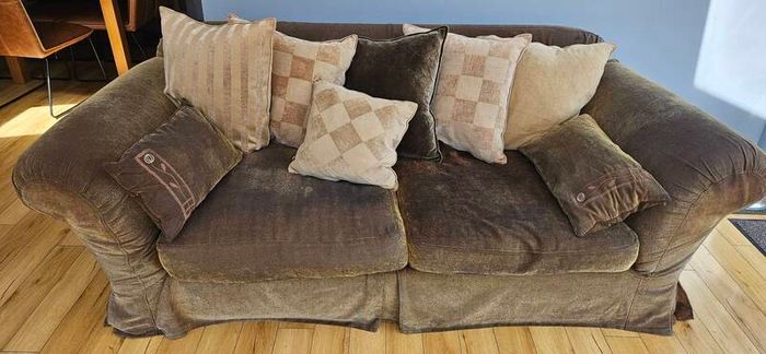 Sofa for free