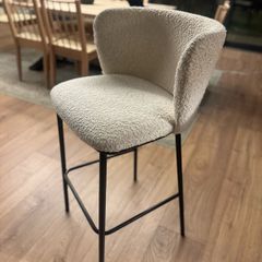 3 Ciselia Bar Stools (White Fleece & Black Metal, 75cm)