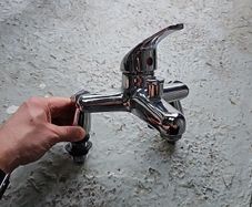 Bath shower mixer tap